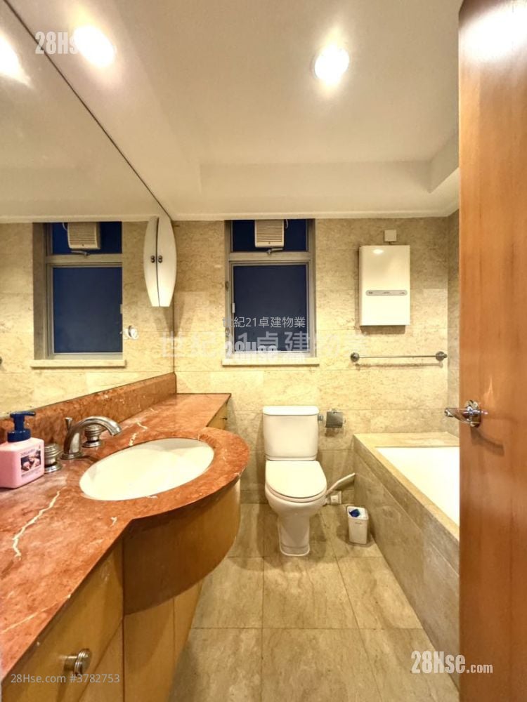 The Waterfront Sell 3 Bedrooms , 2 Bathrooms 943 ft²