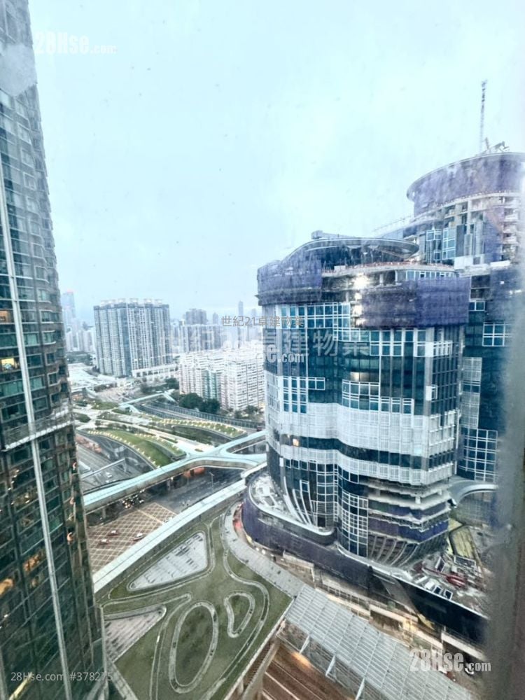 The Waterfront Sell 3 Bedrooms , 2 Bathrooms 943 ft²