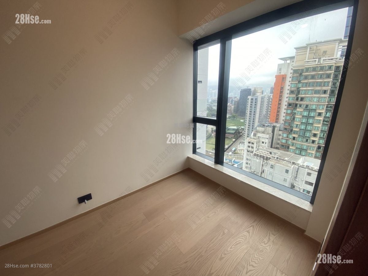 bedroom 2: Topside Residence Rental 2 Bedrooms , 1 Bathroom 377 ft²