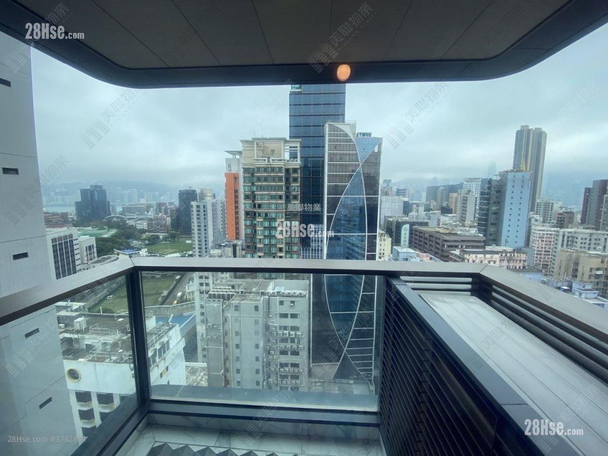 balcony: Topside Residence Rental 2 Bedrooms , 1 Bathroom 377 ft²