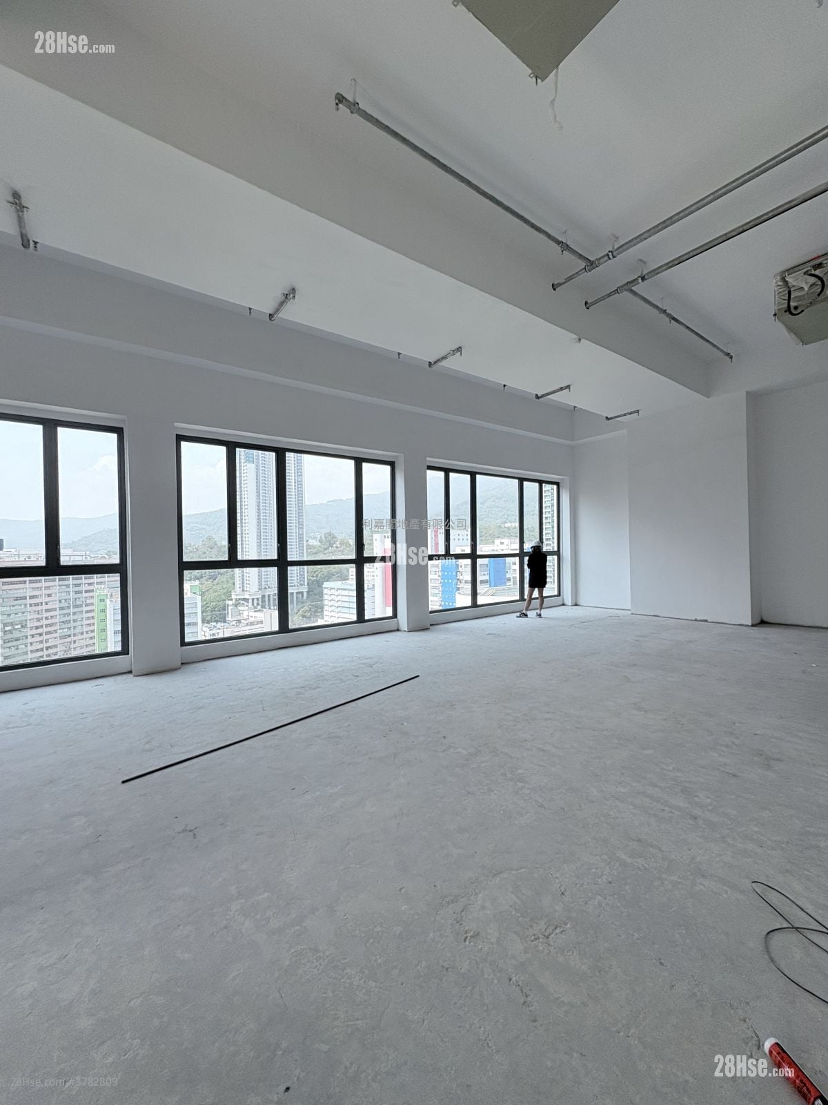 543 Castle Peak Road Kwai Chung Sell