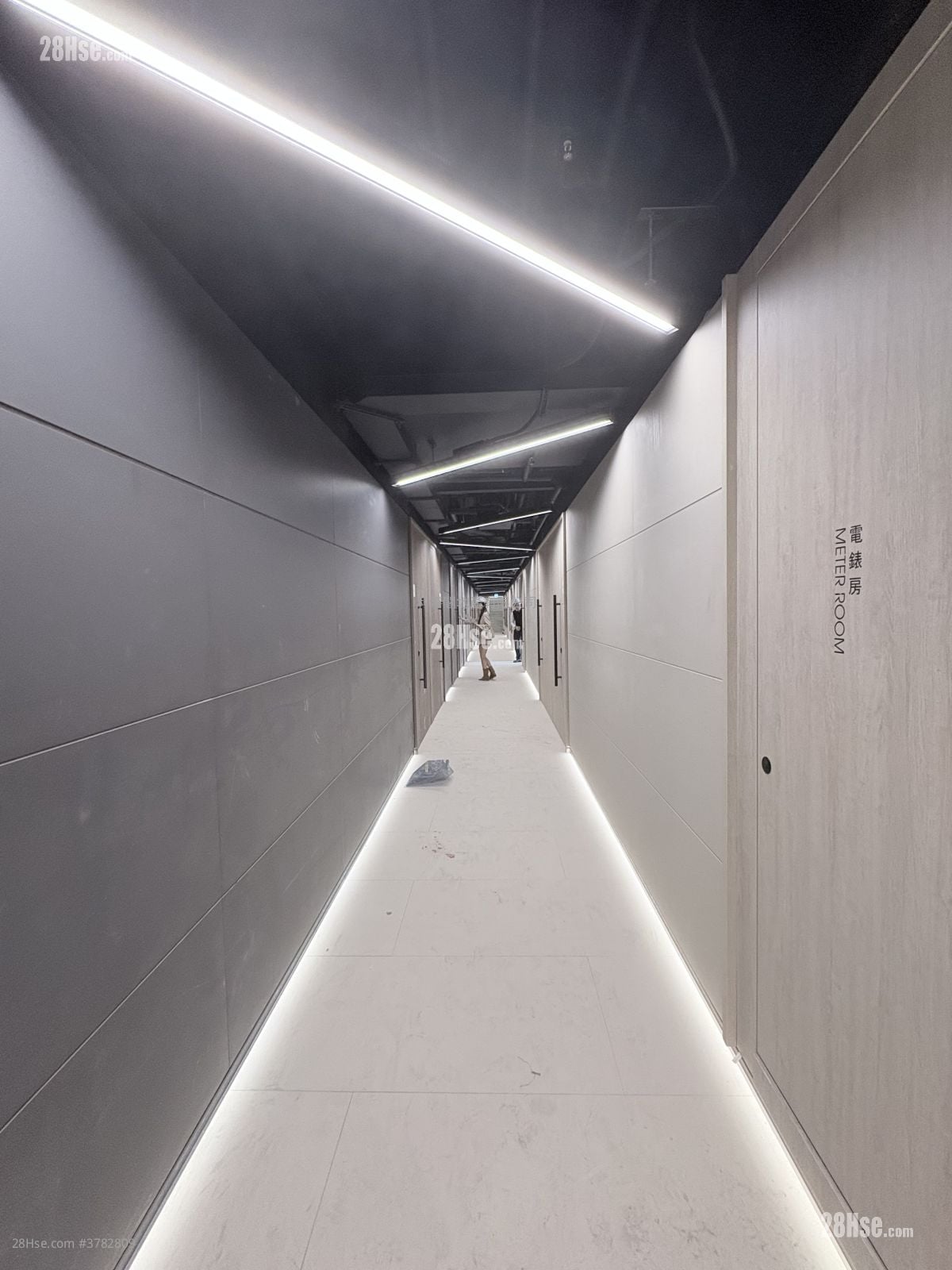 543 Castle Peak Road Kwai Chung Sell