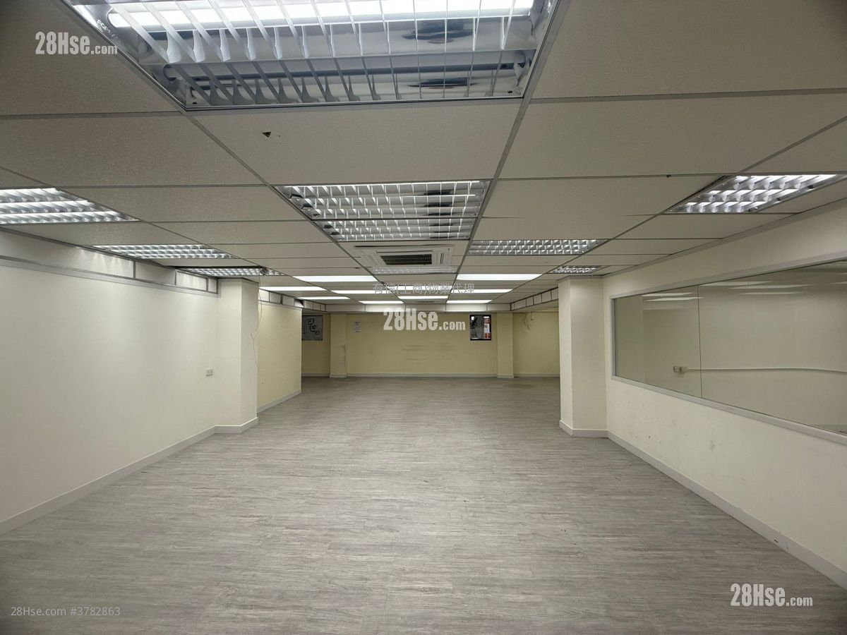 Tong Yuen Factory Building Rental 4 Bedrooms , 2 Toilets