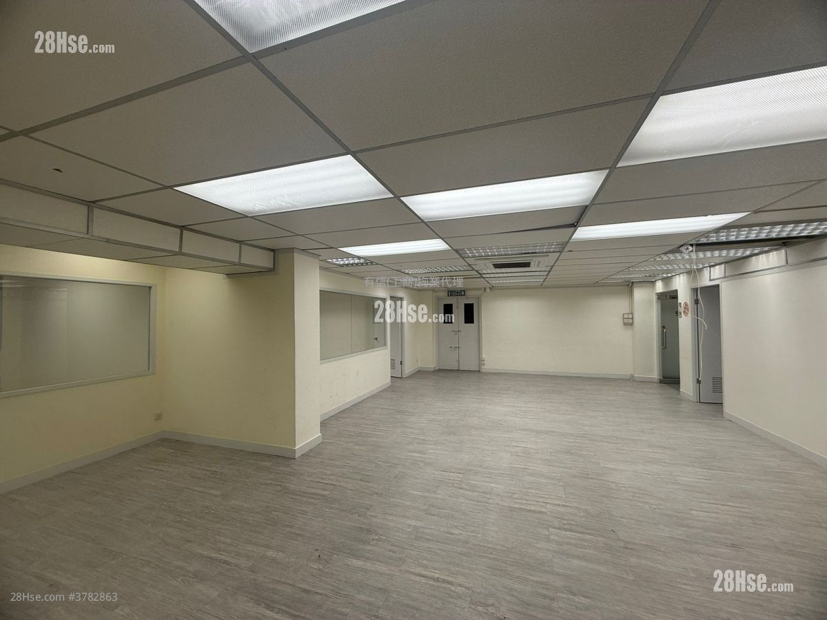 Tong Yuen Factory Building Rental 4 Bedrooms , 2 Toilets