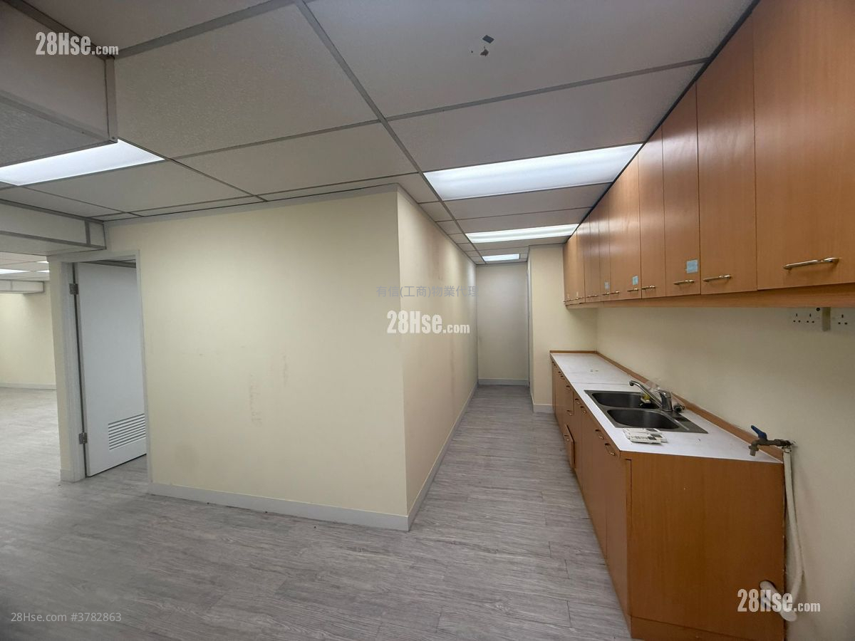 Tong Yuen Factory Building Rental 4 Bedrooms , 2 Toilets