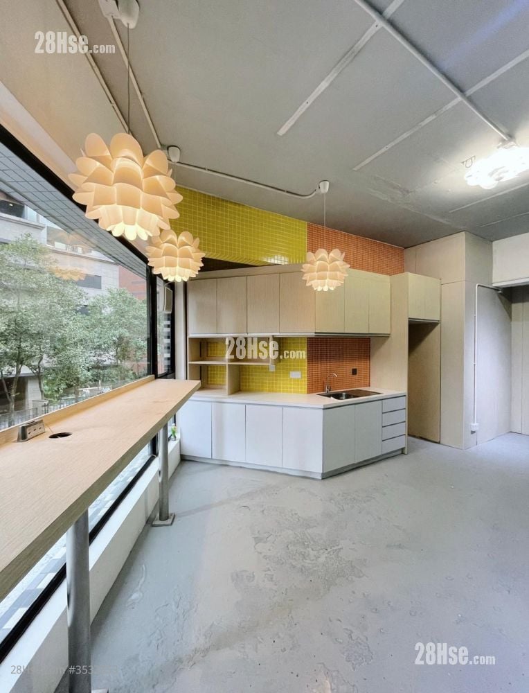 派龙中心 租盘 450 平方尺