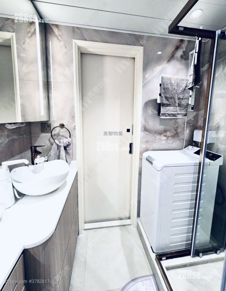 Hoi Kwong Court Sell 639 ft²