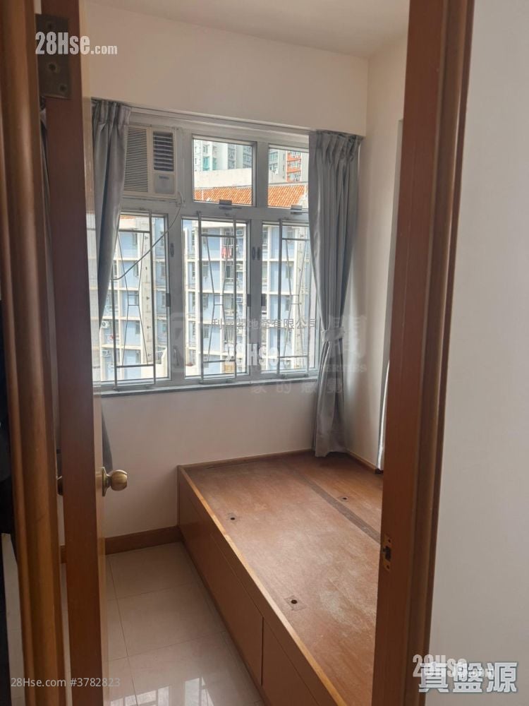 宝田大厦 售盘 2 房 318 平方尺