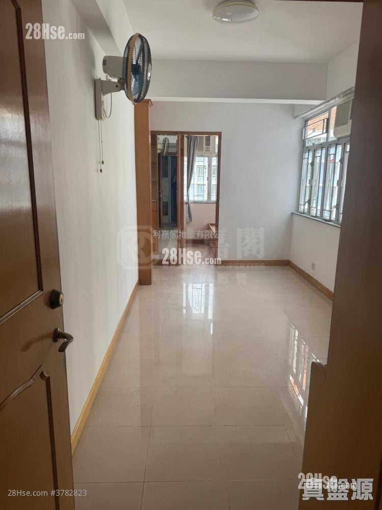 宝田大厦 售盘 2 房 318 平方尺