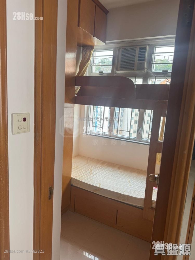 宝田大厦 售盘 2 房 318 平方尺