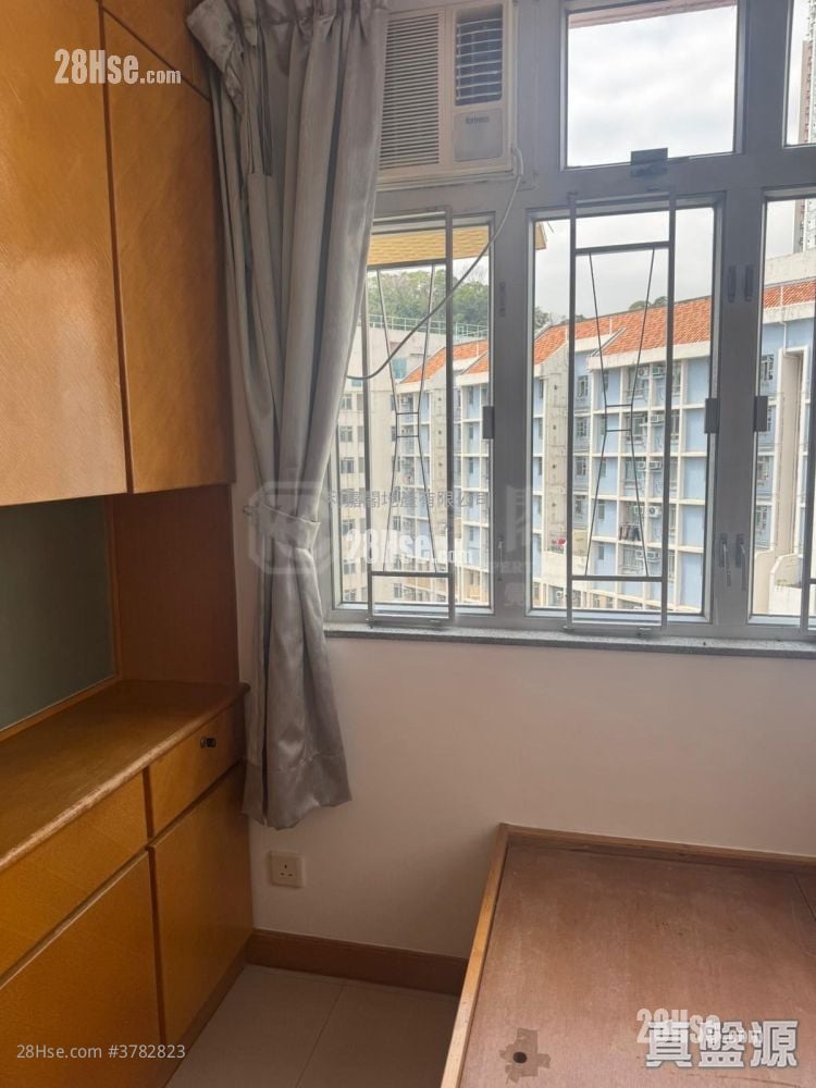 宝田大厦 售盘 2 房 318 平方尺