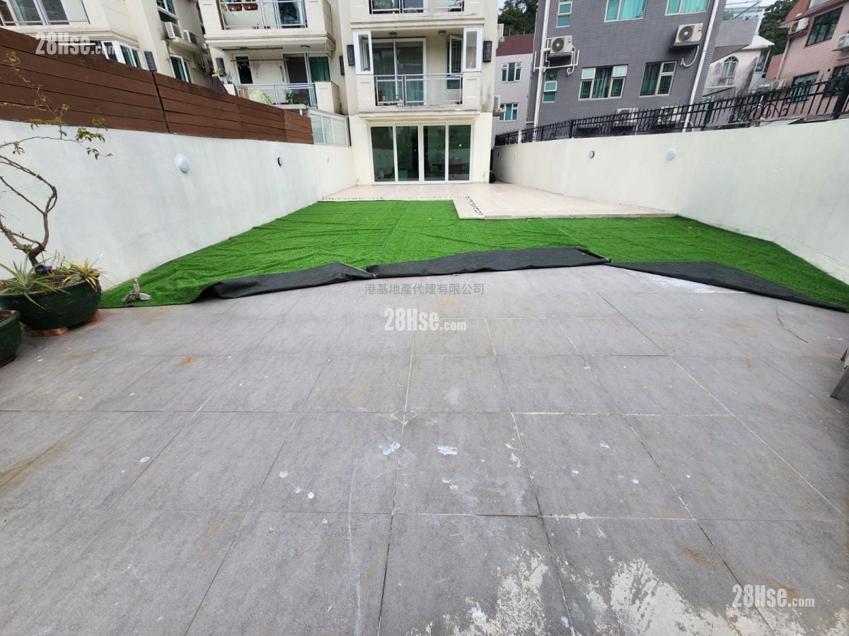 Tseng Lan Shue Village Sell 4 Bedrooms , 1 Bathroom 630 ft²