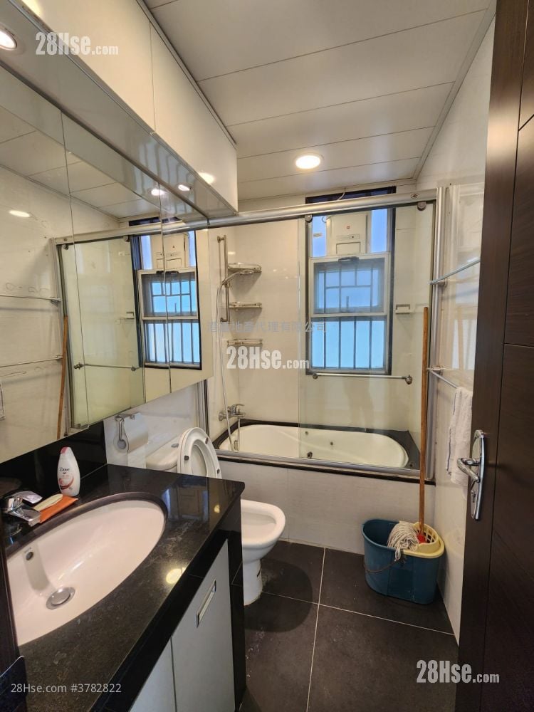 Tseng Lan Shue Village Sell 4 Bedrooms , 1 Bathroom 630 ft²