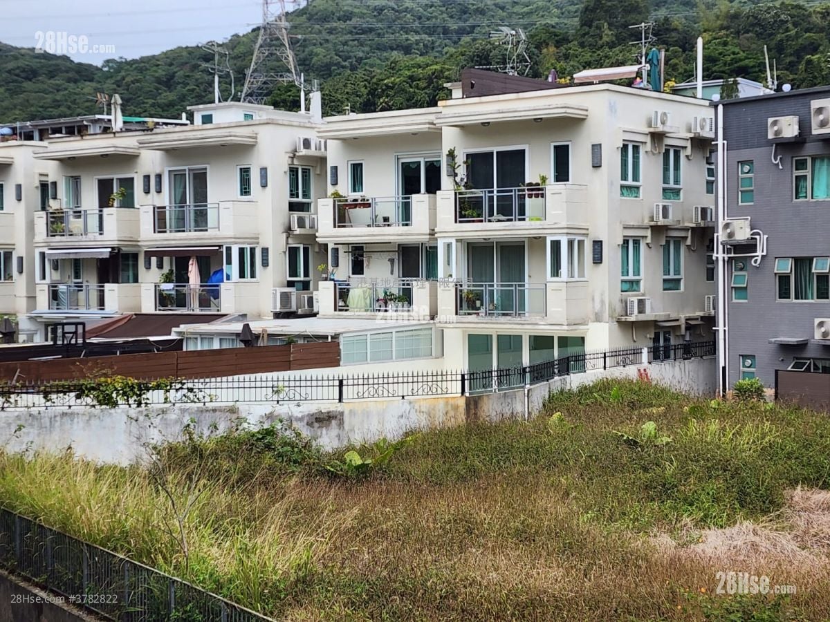 Tseng Lan Shue Village Sell 4 Bedrooms , 1 Bathroom 630 ft²