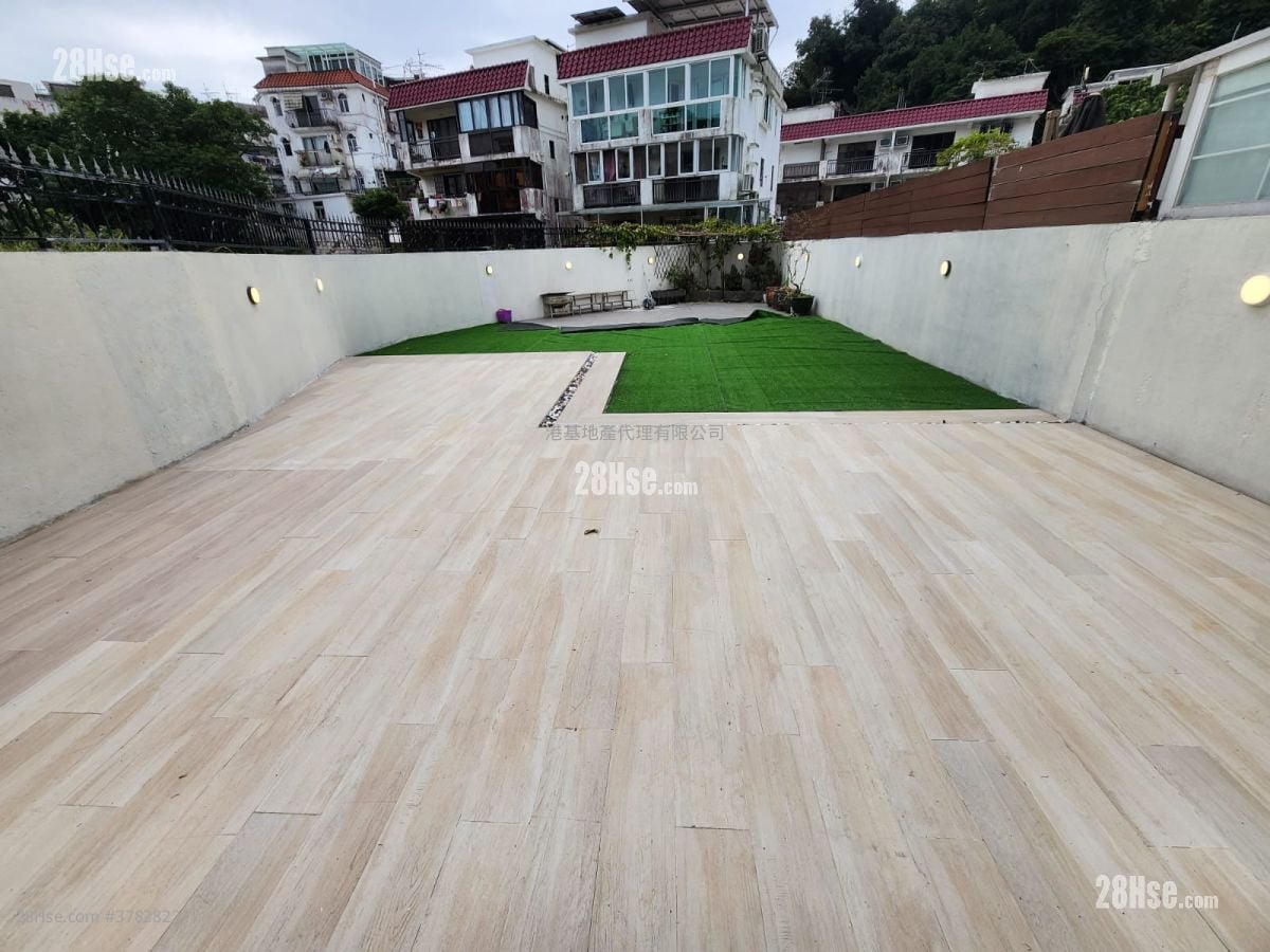 Tseng Lan Shue Village Sell 4 Bedrooms , 1 Bathroom 630 ft²