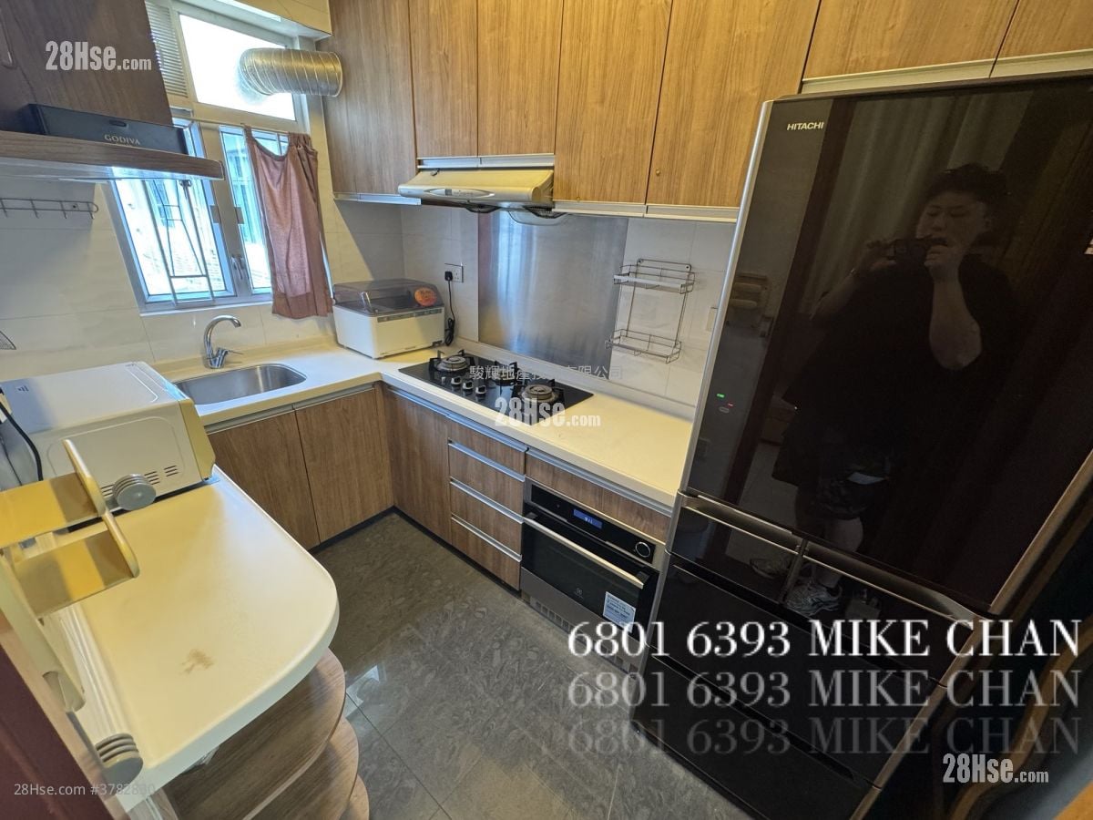 Wing Ying Mansion Sell 3 Bedrooms , 3 Bathrooms 996 ft²