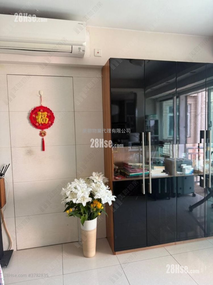 Metro Town Sell 3 Bedrooms 731 ft²