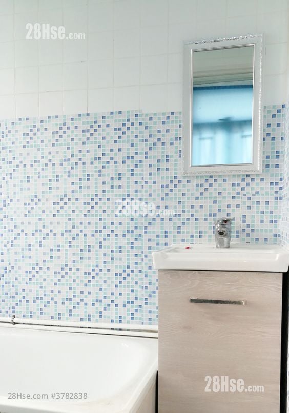 城南道 租盘 4 房 , 2 浴室 550 平方尺