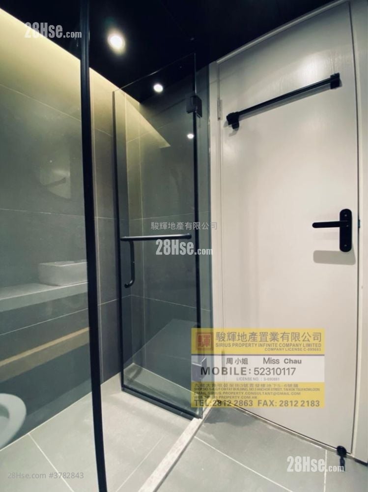 Windsor Mansion Rental 350 ft²