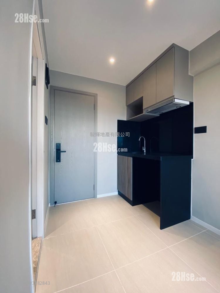 Windsor Mansion Rental 350 ft²