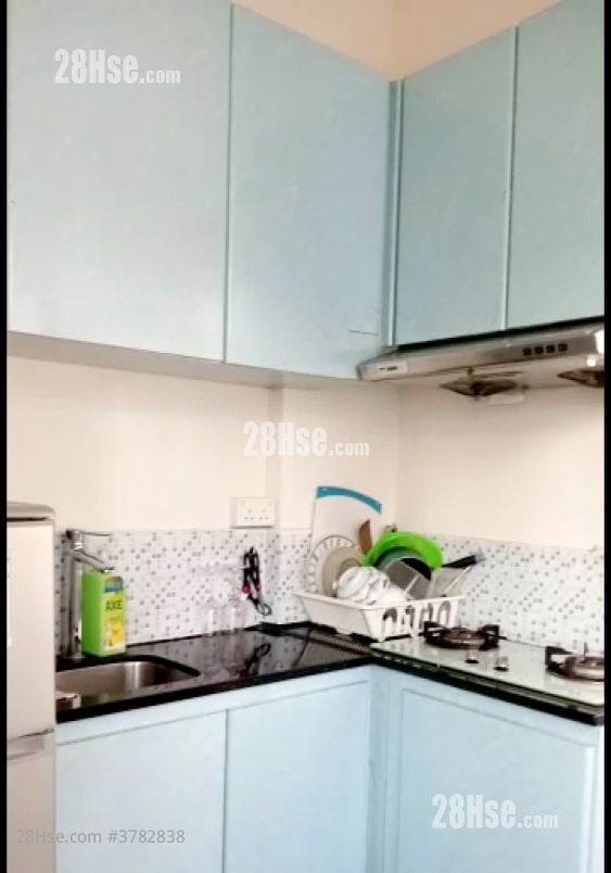 城南道 租盘 4 房 , 2 浴室 550 平方尺