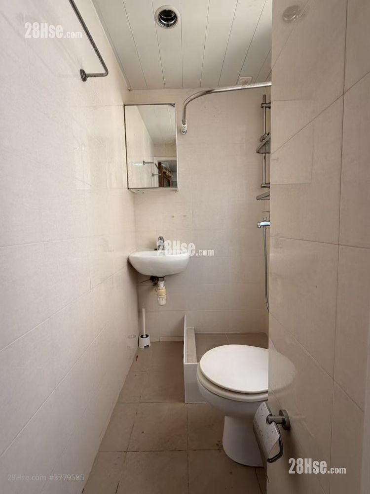 湾景中心大厦 租盘 2 房 , 1 浴室 325 平方尺