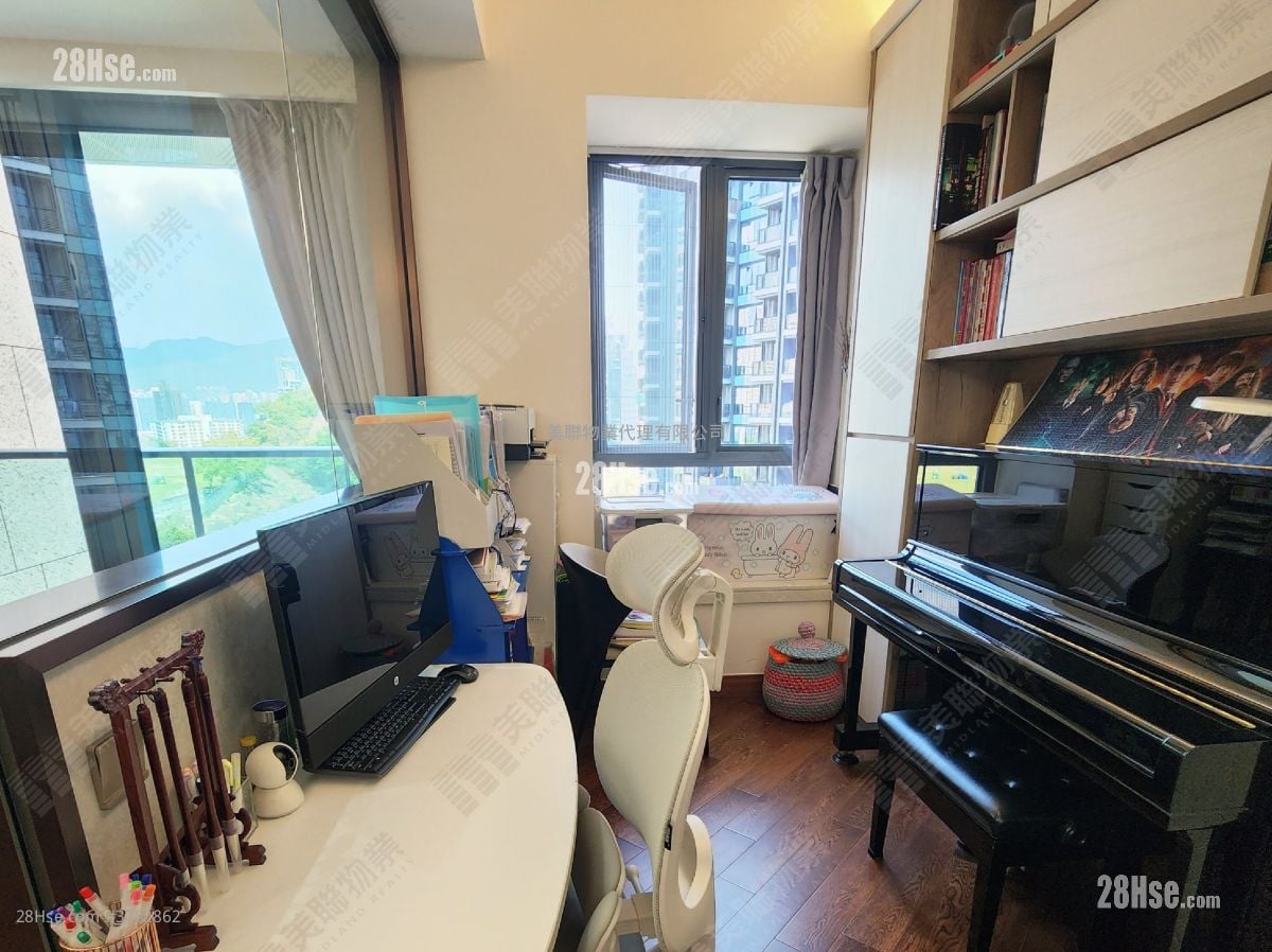 Ultima Sell 4 Bedrooms , 3 Bathrooms 1,237 ft²