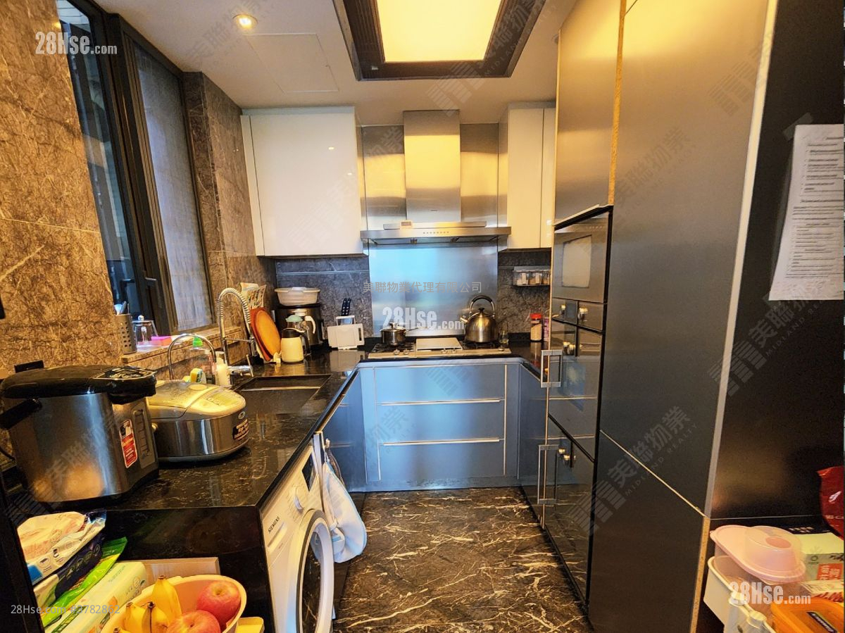 Ultima Sell 4 Bedrooms , 3 Bathrooms 1,237 ft²