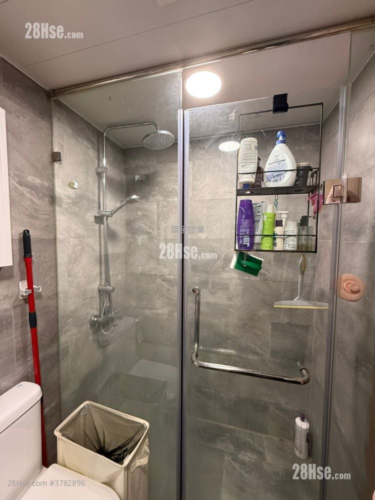 Riviera Gardens Sell 3 Bedrooms , 2 Bathrooms 592 ft²