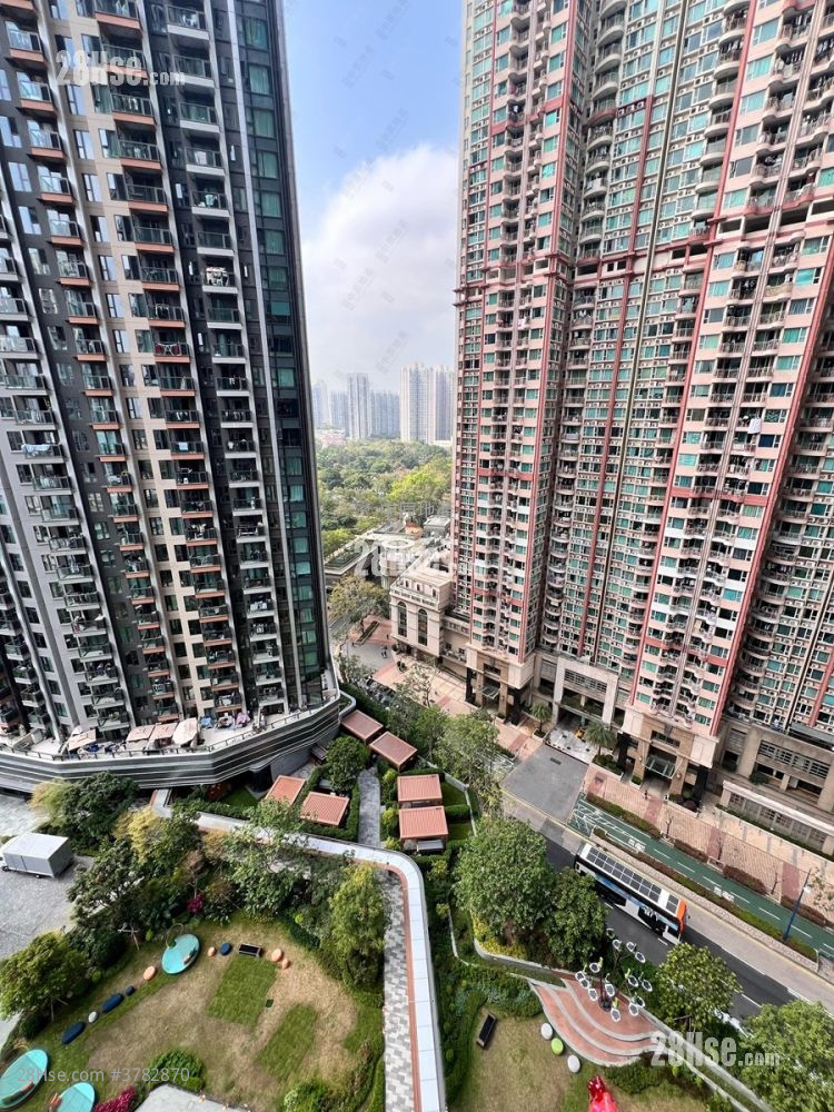 Yoho West Sell 2 Bedrooms 409 ft²