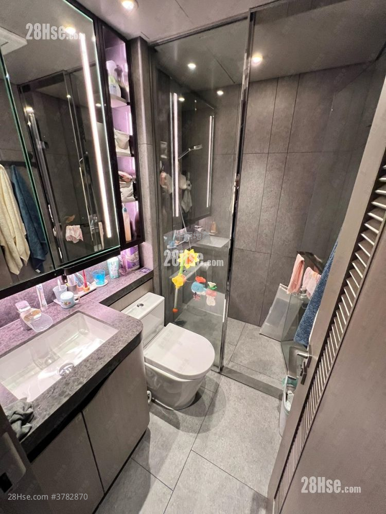 Yoho West Sell 2 Bedrooms 409 ft²