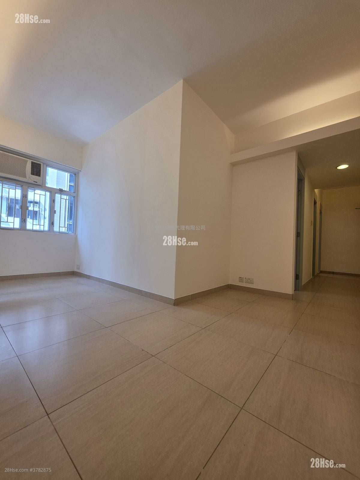 Prime Mansion Rental 3 Bedrooms , 2 Bathrooms 600 ft²