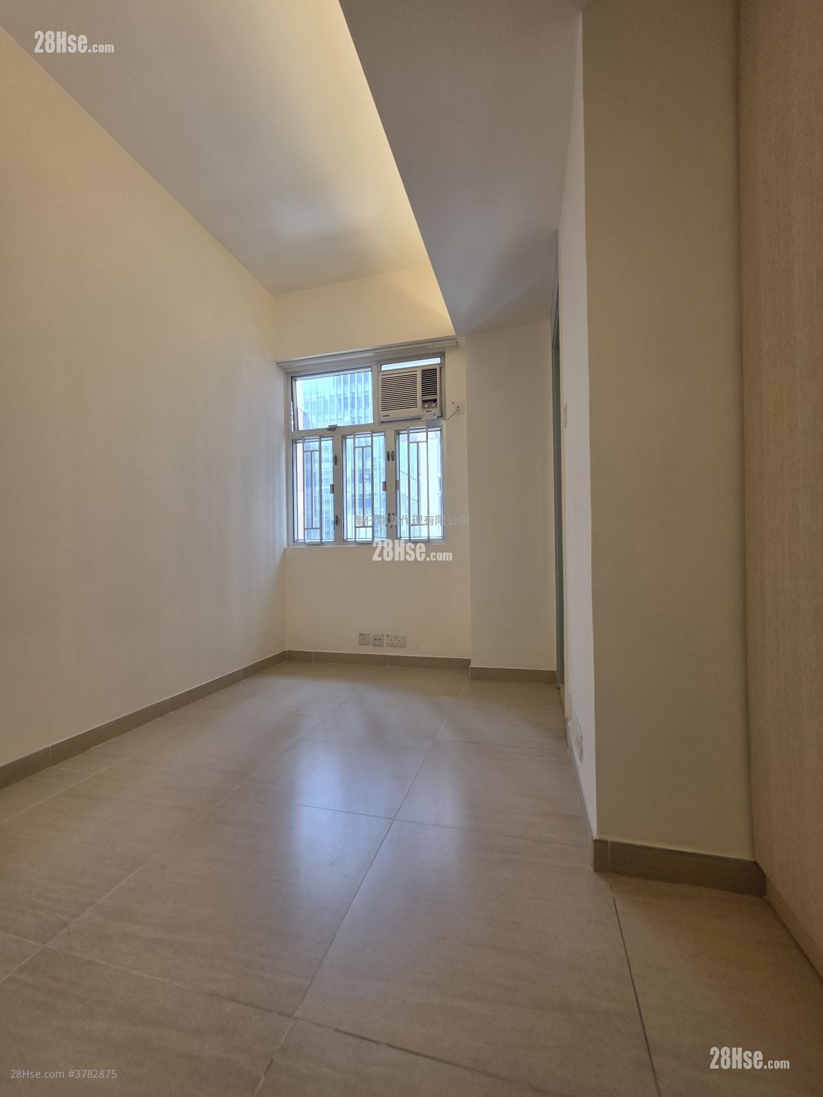 Prime Mansion Rental 3 Bedrooms , 2 Bathrooms 600 ft²