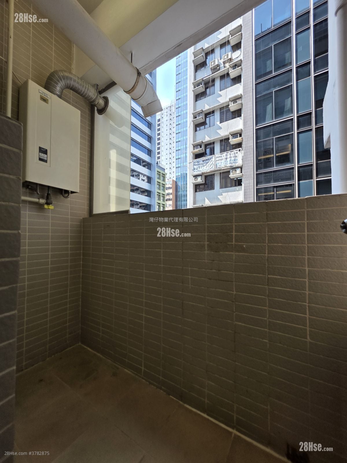 Prime Mansion Rental 3 Bedrooms , 2 Bathrooms 600 ft²