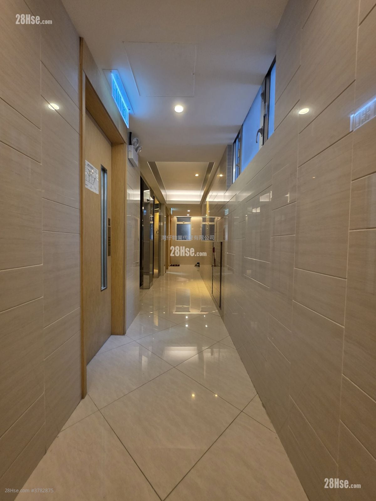 Prime Mansion Rental 3 Bedrooms , 2 Bathrooms 600 ft²