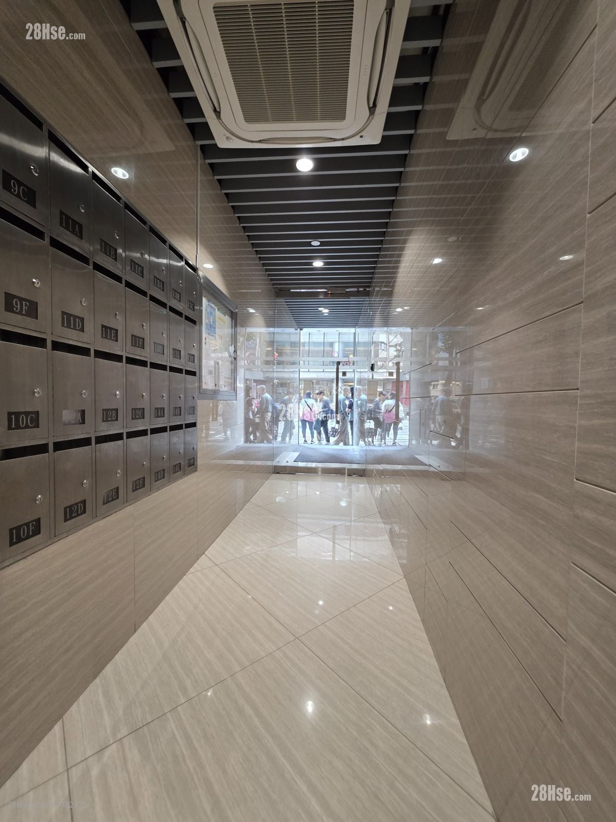 Prime Mansion Rental 3 Bedrooms , 2 Bathrooms 600 ft²