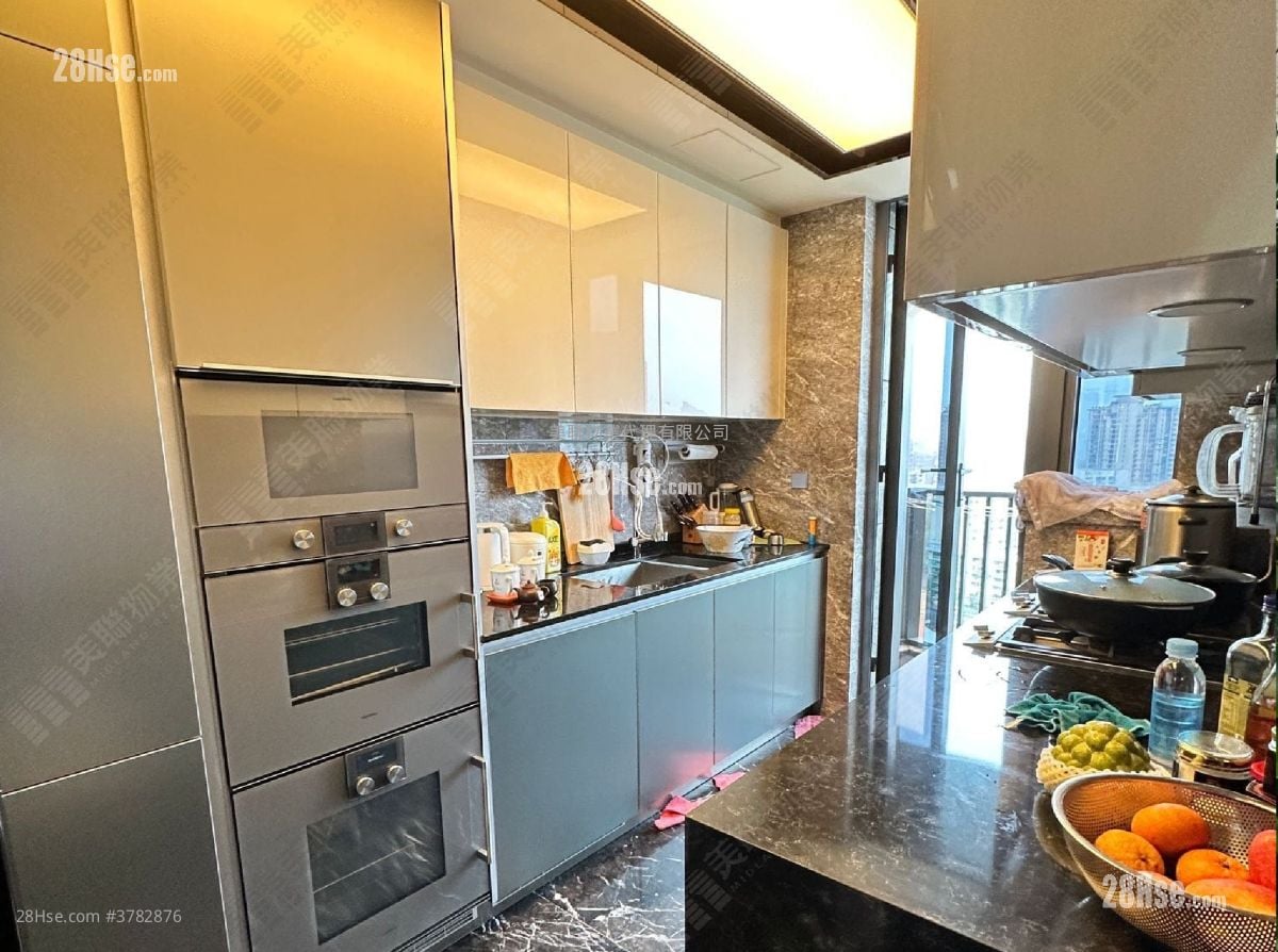 Ultima Sell 2 Bedrooms , 2 Bathrooms 902 ft²