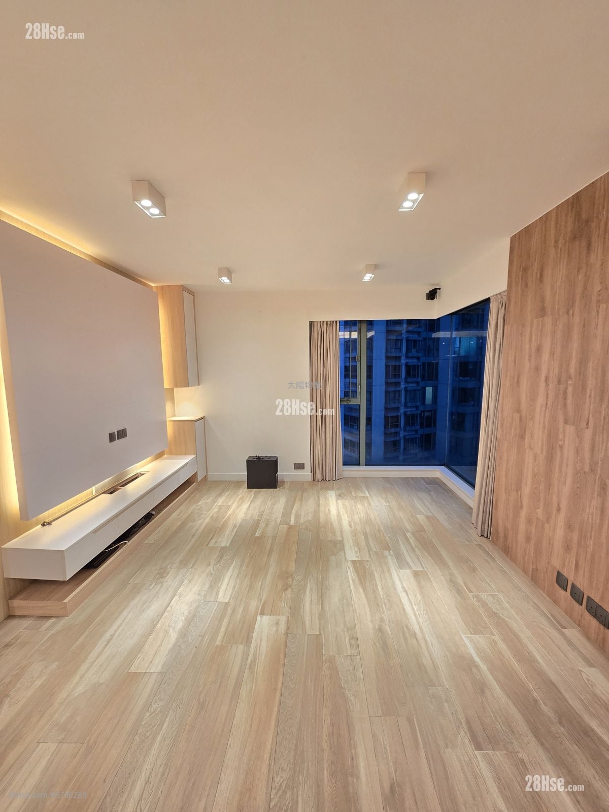 海逸豪园 售盘 2 房 , 1 浴室 561 平方尺