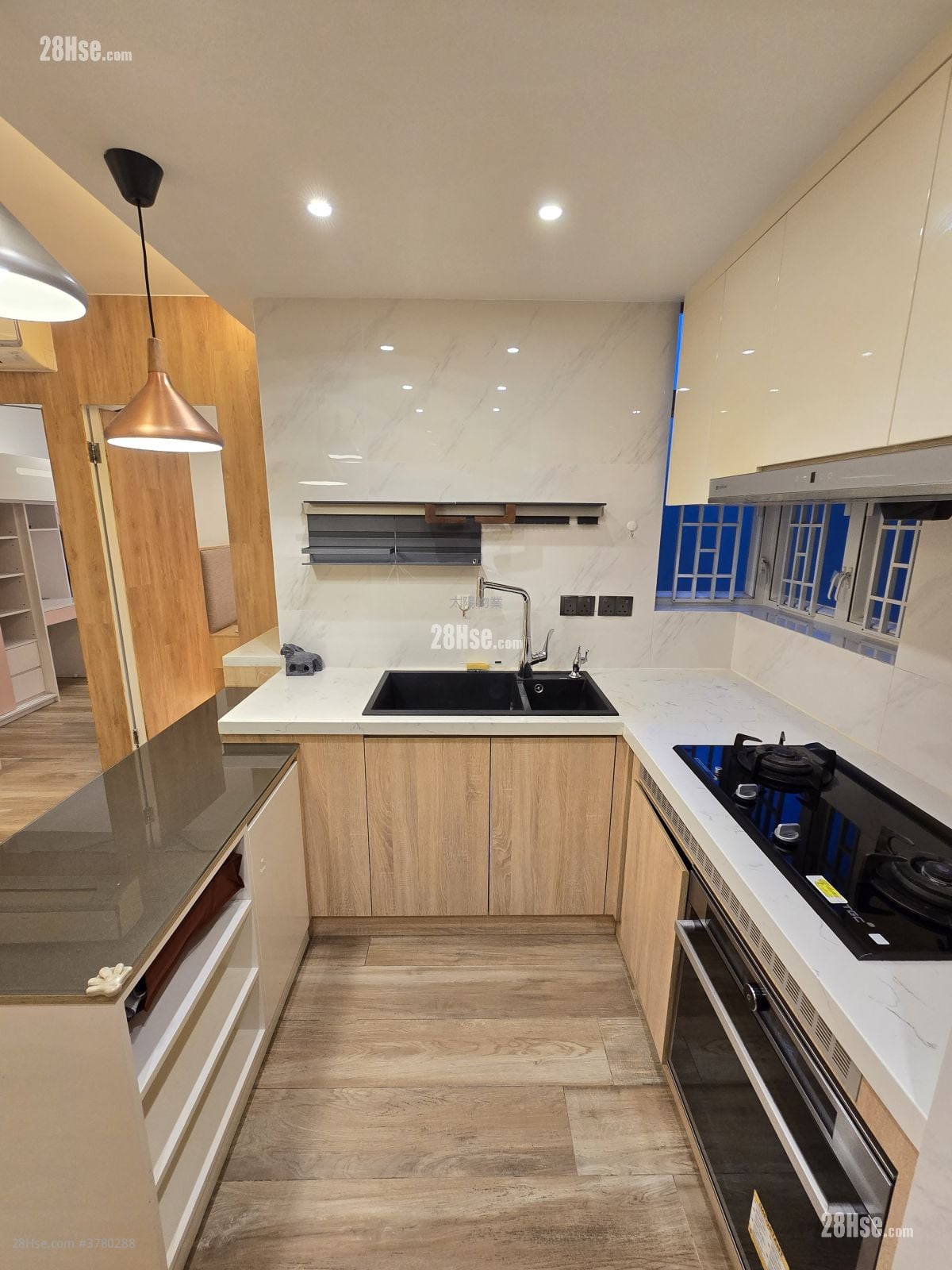 海逸豪园 售盘 2 房 , 1 浴室 561 平方尺