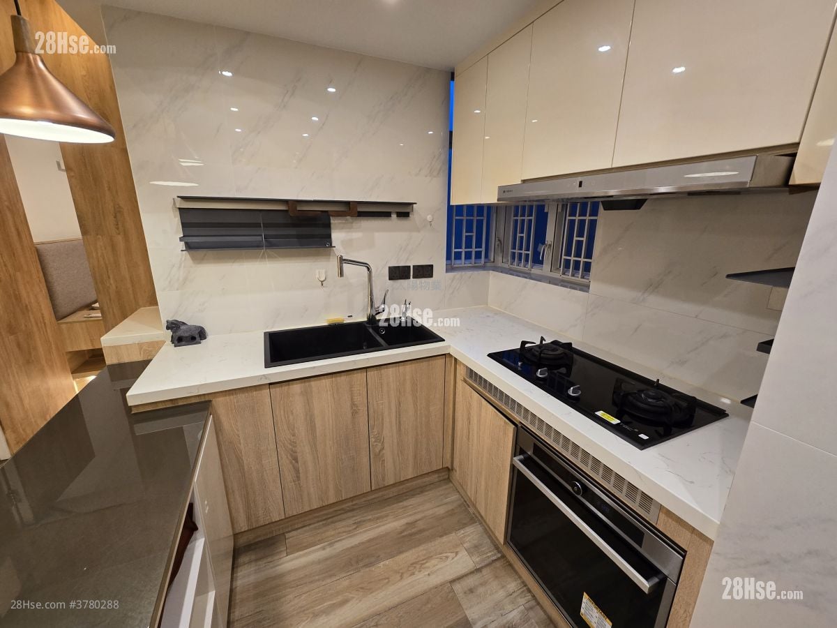 海逸豪园 售盘 2 房 , 1 浴室 561 平方尺