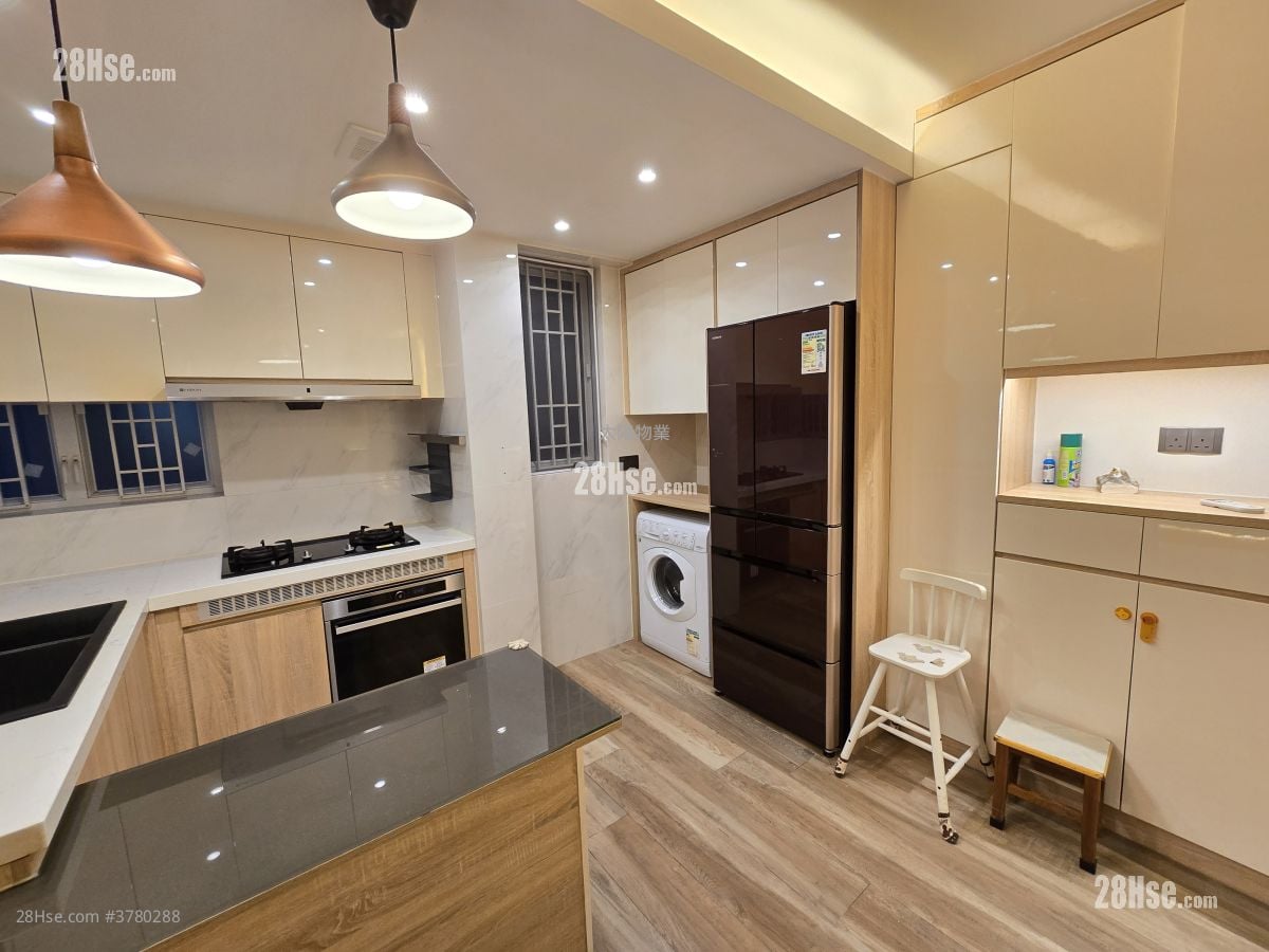 海逸豪园 售盘 2 房 , 1 浴室 561 平方尺