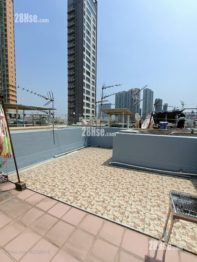 Apartment Sell 2 Bedrooms , 1 Bathroom 276 ft²