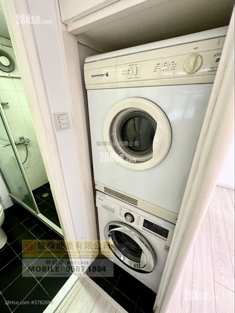 Hillwood Mansion Rental 2 Bedrooms , 1 Bathroom 420 ft²