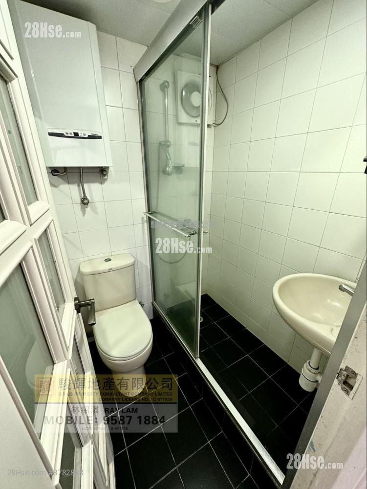 Hillwood Mansion Rental 2 Bedrooms , 1 Bathroom 420 ft²