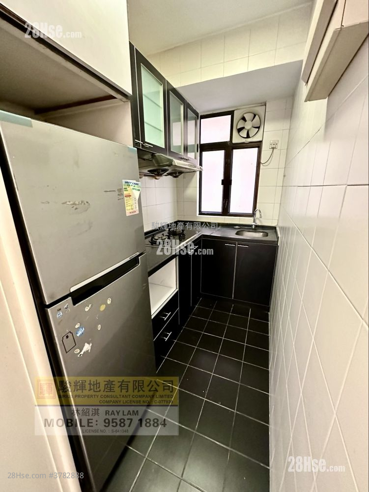 Hillwood Mansion Rental 2 Bedrooms , 1 Bathroom 420 ft²