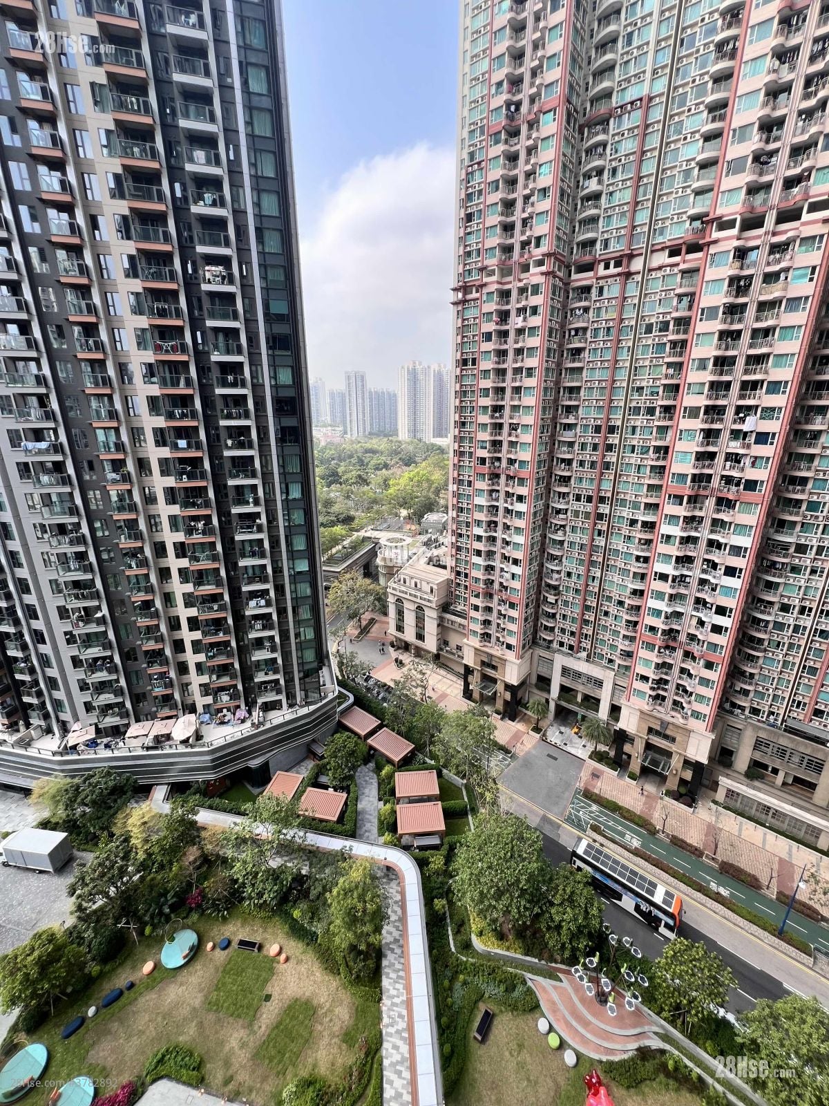 Yoho West Sell 2 Bedrooms 409 ft²