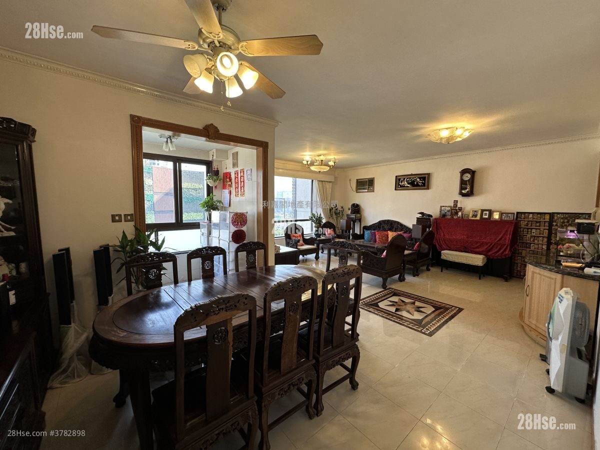 Rosary Villas Sell 3 Bedrooms , 2 Bathrooms 1,431 ft²