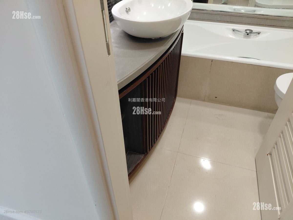 首都 租盘 3 房 , 2 浴室 680 平方尺