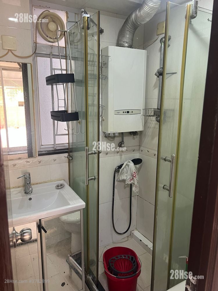 King Wang Heights Rental 2 Bedrooms , 1 Bathroom 309 ft²