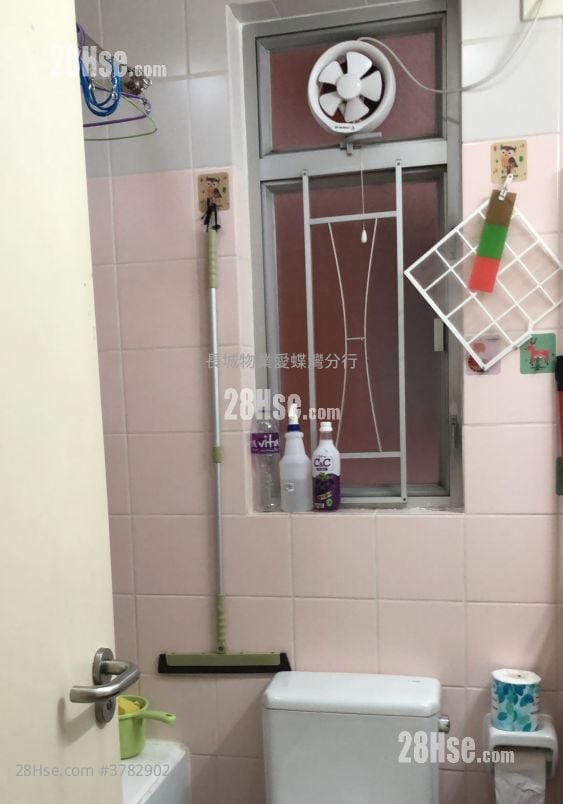 Tung Tao Court Sell 666 ft²